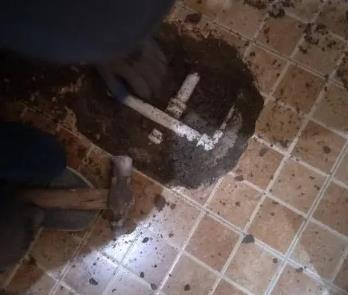 海珠卫生间漏水维修公司为您分享下卫生间渗水如何处理及注意事项